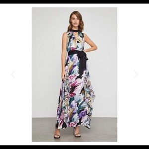 💎💙Bcbgmaxazria Floral Festive Maxi Dress NWT💙💎